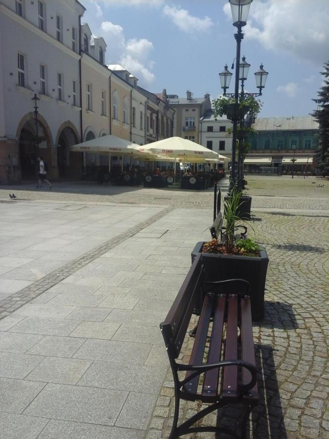 Krosno Apartamenty Przy Rynku Exterior photo