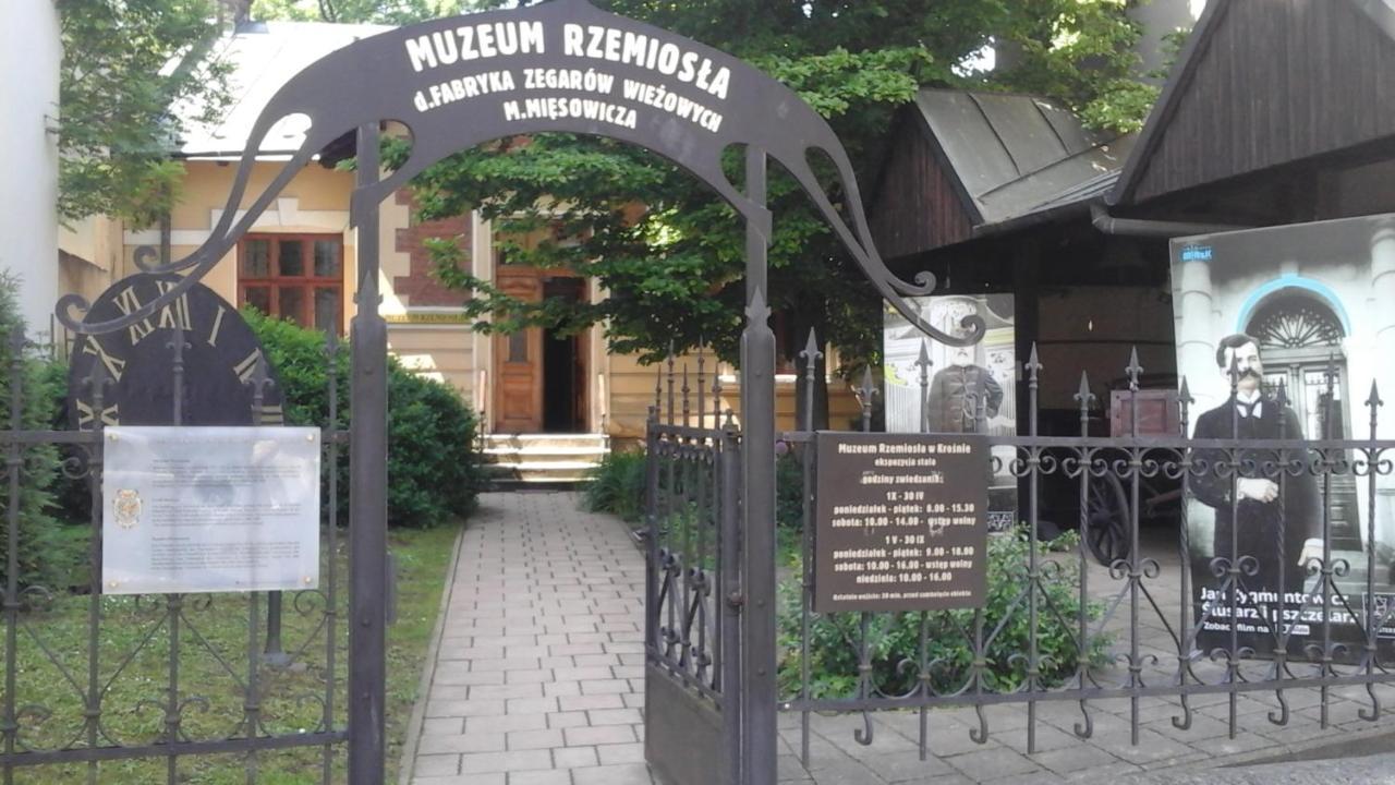 Krosno Apartamenty Przy Rynku Exterior photo
