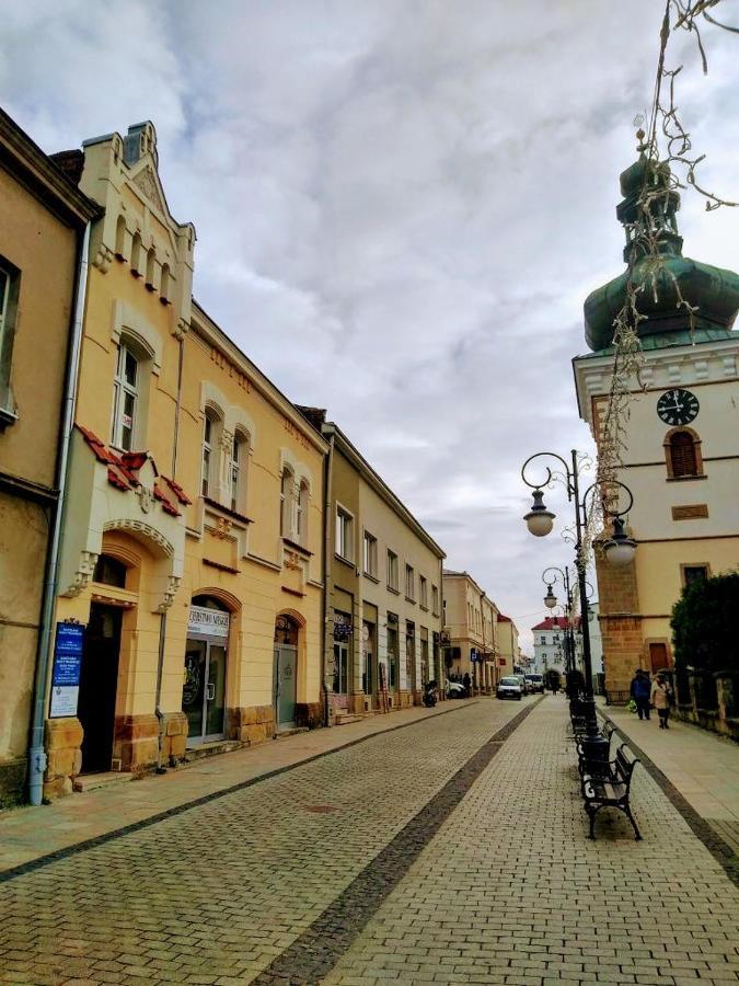 Krosno Apartamenty Przy Rynku Exterior photo